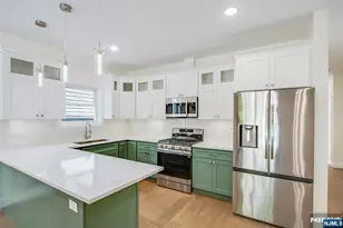194 Amherst St, East Orange, NJ 07018 - Photo 7