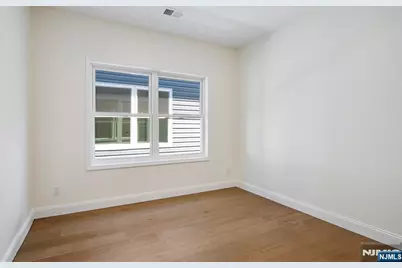 194 Amherst Street, East Orange, NJ 07018 - Photo 23