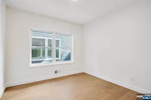 194 Amherst St, East Orange, NJ 07018 - Photo 11