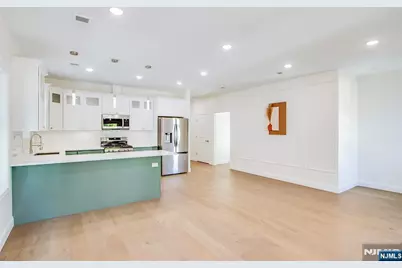 194 Amherst Street, East Orange, NJ 07018 - Photo 17
