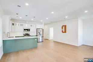 194 Amherst St, East Orange, NJ 07018 - Photo 17