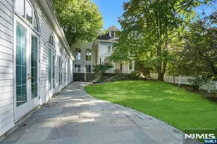526 Knollwood Rd, Ridgewood, NJ 07450 - Photo 1