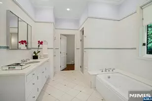 526 Knollwood Rd, Ridgewood, NJ 07450 - Photo 15