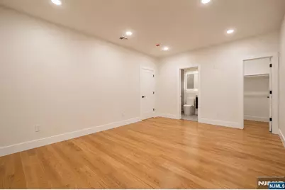 393 Myrtle Avenue, Irvington, NJ 07111 - Photo 21