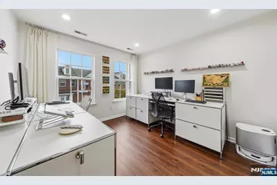 21 Creekside Court, Secaucus, NJ 07094 - Photo 21