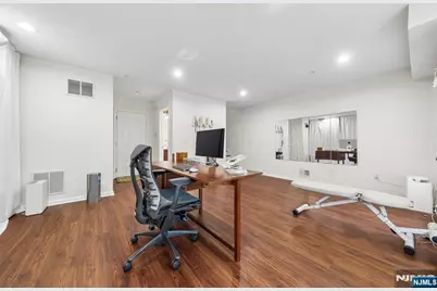 21 Creekside Court, Secaucus, NJ 07094 - Photo 27