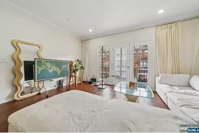 21 Creekside Court, Secaucus, NJ 07094 - Photo 5