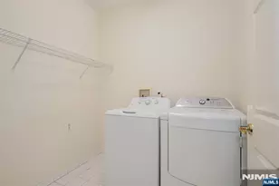 305 Huntington Ct, Wyckoff Township, NJ 07481 - Photo 11
