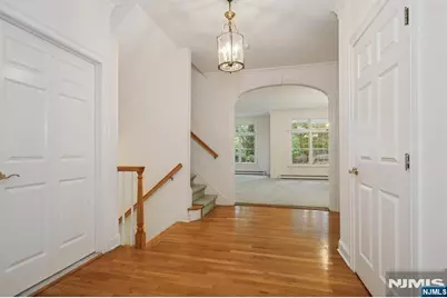 305 Huntington Court, Wyckoff Township, NJ 07481 - Photo 9