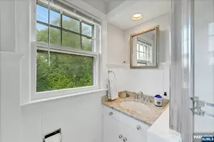 152 Hill St, Midland Park, NJ 07432 - Photo 25