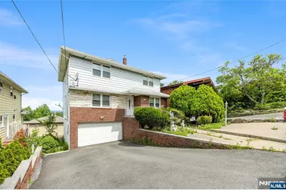261 10th Street, Palisades Park, NJ 07650 - Photo 1