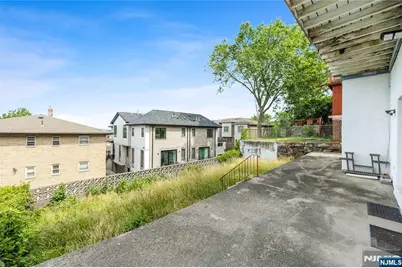 261 10th Street, Palisades Park, NJ 07650 - Photo 41