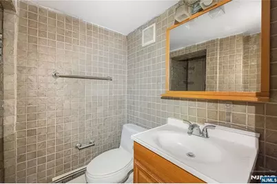 261 10th Street, Palisades Park, NJ 07650 - Photo 21