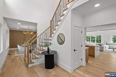 8 Sparrowbush Road, Mahwah, NJ 07430 - Photo 3