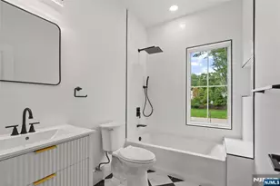 8 Sparrowbush Rd, Mahwah, NJ 07430 - Photo 37