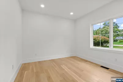 8 Sparrowbush Road, Mahwah, NJ 07430 - Photo 19