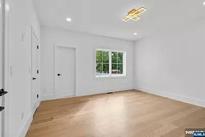 8 Sparrowbush Road, Mahwah, NJ 07430 - Photo 21