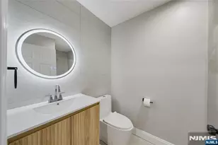 400 Crown Ct 581, Edgewater, NJ 07020 - Photo 15