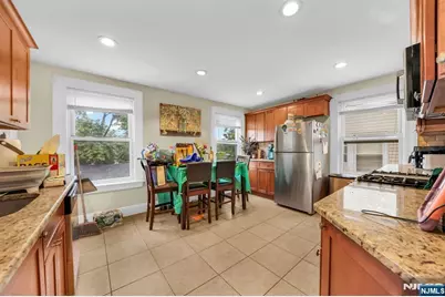 63 Montague Place, Montclair, NJ 07042 - Photo 13
