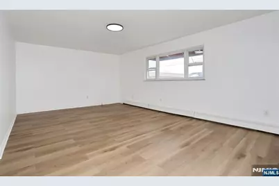 412 Walker 3 #3, Fairview, NJ 07022 - Photo 5