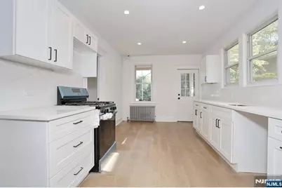 267 Hoover Avenue, Bloomfield, NJ 07003 - Photo 7