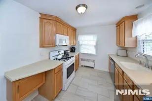 137 E Magnolia Ave, Maywood, NJ 07607 - Photo 7