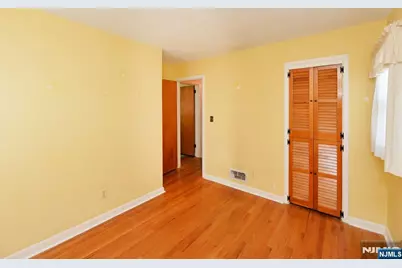 421 Hegi Drive, New Milford, NJ 07646 - Photo 13