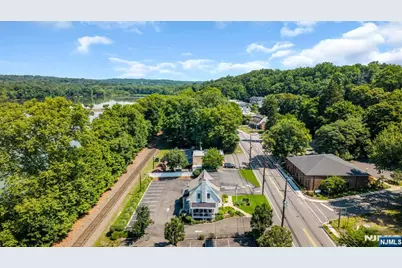 129-135 Broadway, Woodcliff Lake, NJ 07677 - Photo 17