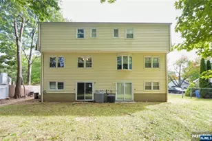 85 Primrose Ln B, Paramus, NJ 07652 - Photo 29