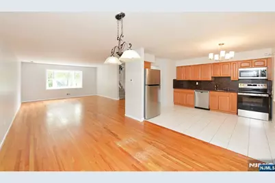 85 Primrose Lane B #B, Paramus, NJ 07652 - Photo 5