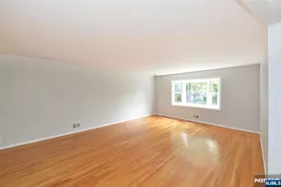 85 Primrose Ln B, Paramus, NJ 07652 - Photo 7