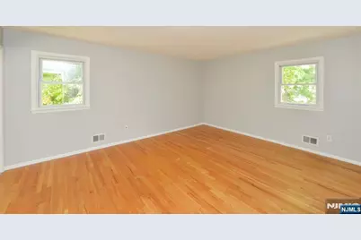 85 Primrose Lane B #B, Paramus, NJ 07652 - Photo 15