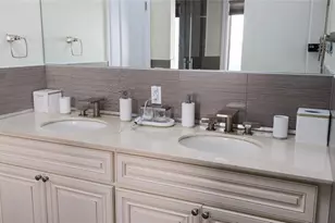 225 Wayne Ave, Cliffside Park, NJ 07010 - Photo 9