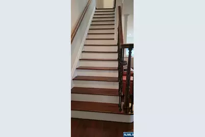 225 Wayne Avenue, Cliffside Park, NJ 07010 - Photo 11