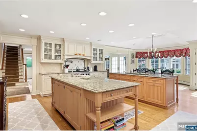359 Lakeview Drive, Wyckoff Township, NJ 07481 - Photo 17