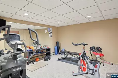 359 Lakeview Drive, Wyckoff Township, NJ 07481 - Photo 29