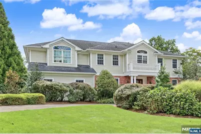 359 Lakeview Drive, Wyckoff Township, NJ 07481 - Photo 1