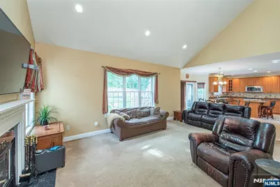 4 Hunter Drive, Mount Olive, NJ 07828 - Photo 15