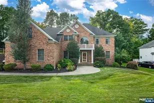 4 Hunter Dr, Mount Olive, NJ 07828 - Photo 1