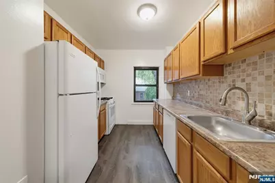 81 Chester Place K2C #K2C, Englewood, NJ 07631 - Photo 1