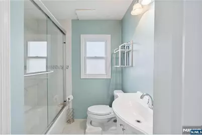 21 Kipp Avenue, Lodi, NJ 07644 - Photo 9