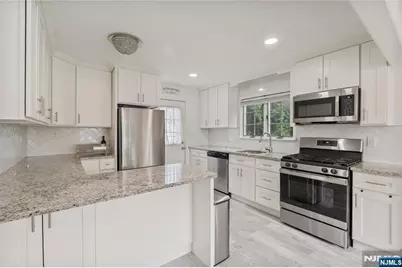21 Kipp Avenue, Lodi, NJ 07644 - Photo 7