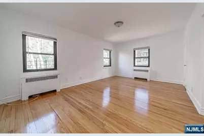 90 Tracey Place F-2-T #F-2-T, Englewood, NJ 07631 - Photo 15
