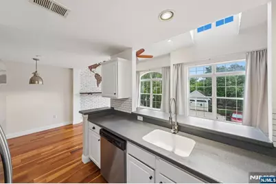 135 Riverwalk Way, Clifton, NJ 07014 - Photo 5