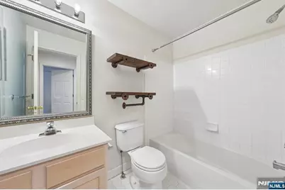 135 Riverwalk Way, Clifton, NJ 07014 - Photo 9