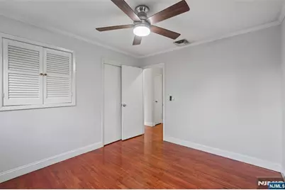 274 Oradell Avenue, Paramus, NJ 07652 - Photo 17