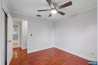 274 Oradell Avenue, Paramus, NJ 07652 - Photo 15