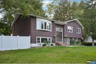 274 Oradell Avenue, Paramus, NJ 07652 - Photo 29