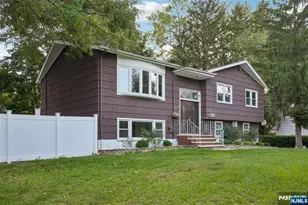 274 Oradell Ave, Paramus, NJ 07652 - Photo 29