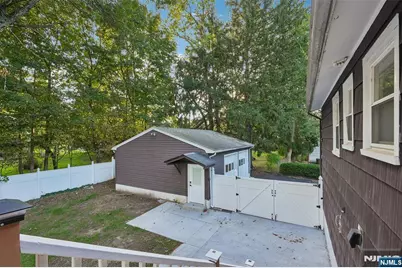 274 Oradell Avenue, Paramus, NJ 07652 - Photo 33